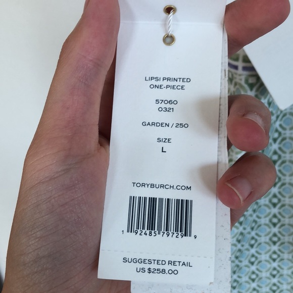 TORY BURCH
Lipsi printed underwired swimsuit - Picture 13 of 13